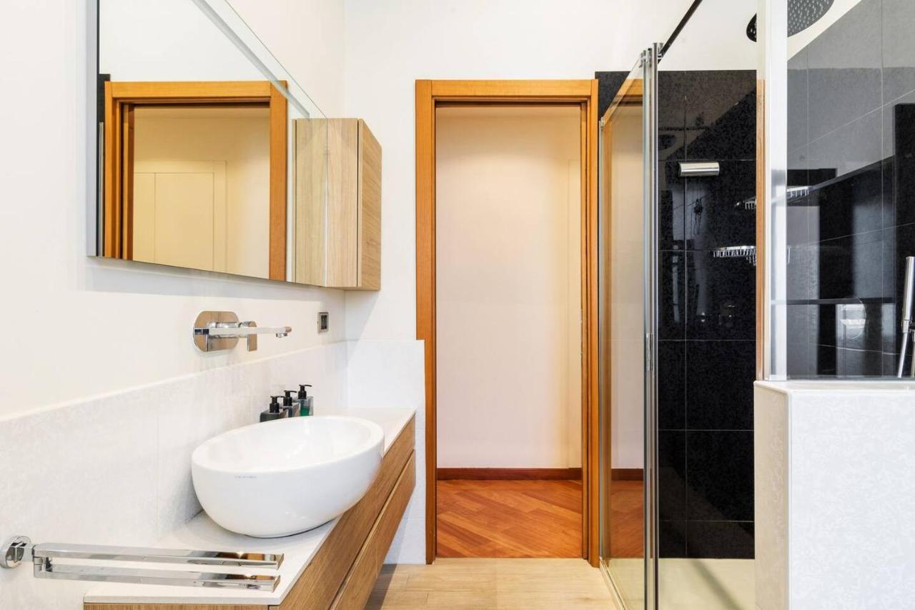 Colored And Spacious Flat Close To Navigli By Easylife Mediolan Zewnętrze zdjęcie
